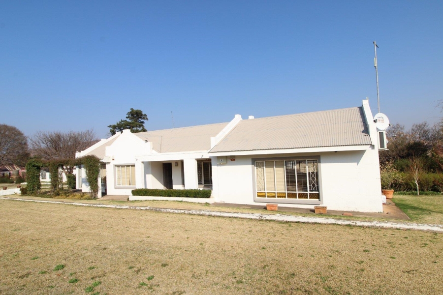 7 Bedroom Property for Sale in Potchefstroom Rural North West